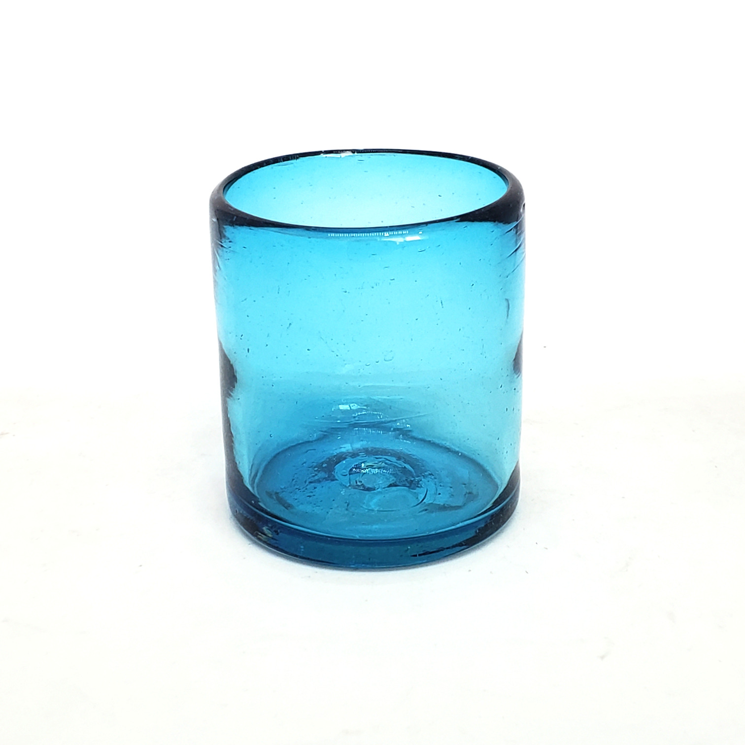 Vasos de Vidrio Soplado / Vasos chicos 9 oz color Azul Aguamarina Sólido (set de 6) / Éstos artesanales vasos le darán un toque colorido a su bebida favorita.